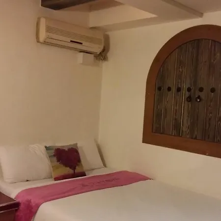 Latera Motel